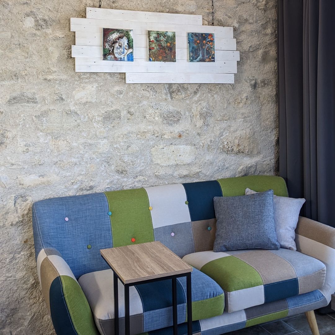 TinyGite NUSGO - Canapé du salon